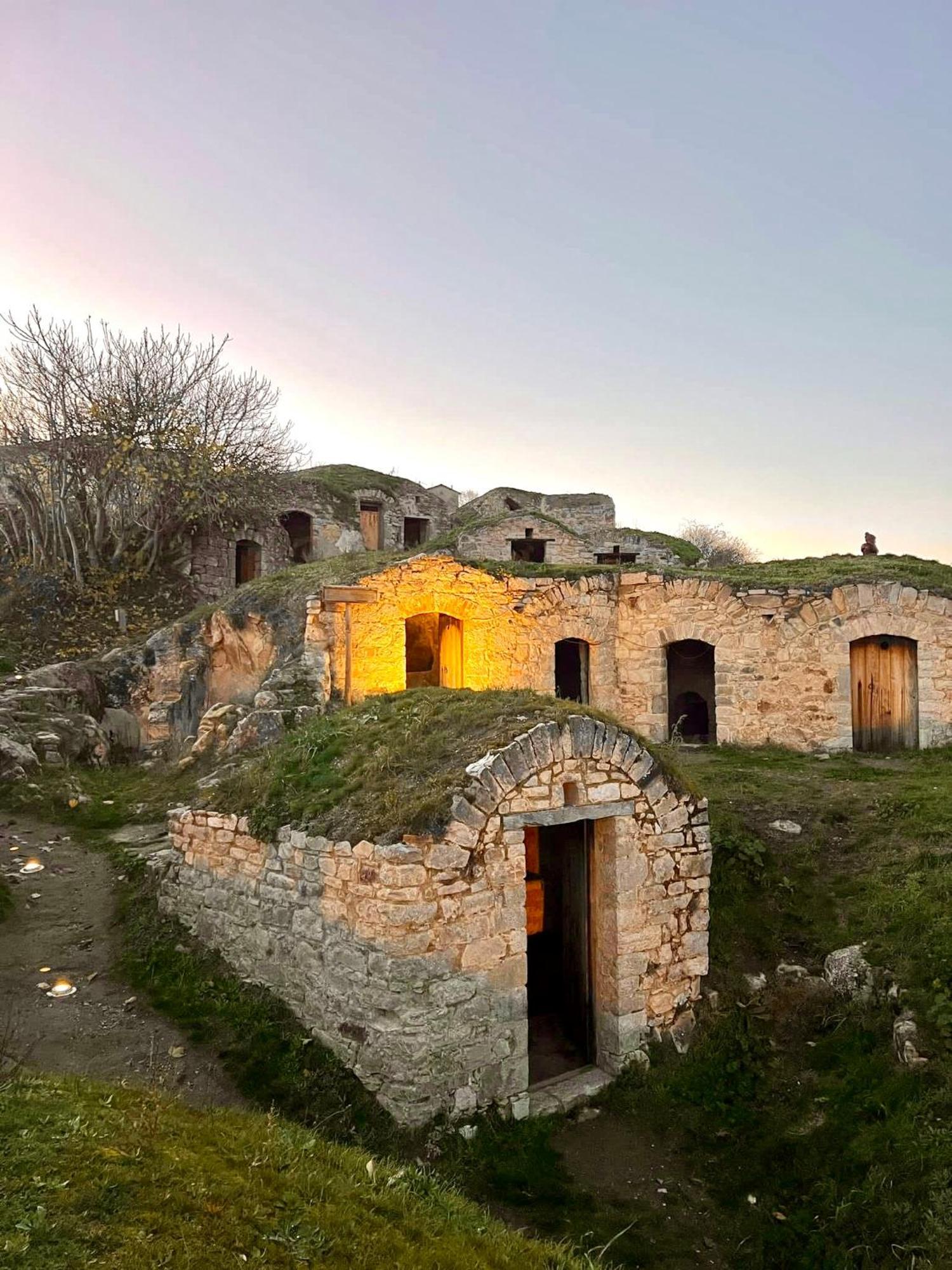 La Casa Dell'Artista Di Vittorio Vertone Pietragalla Exterior foto